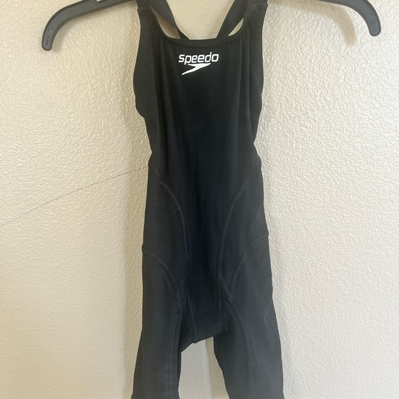 Speedo Women’s solid Vanquisher Kneeskin Black 18 - Picture 1 of 4